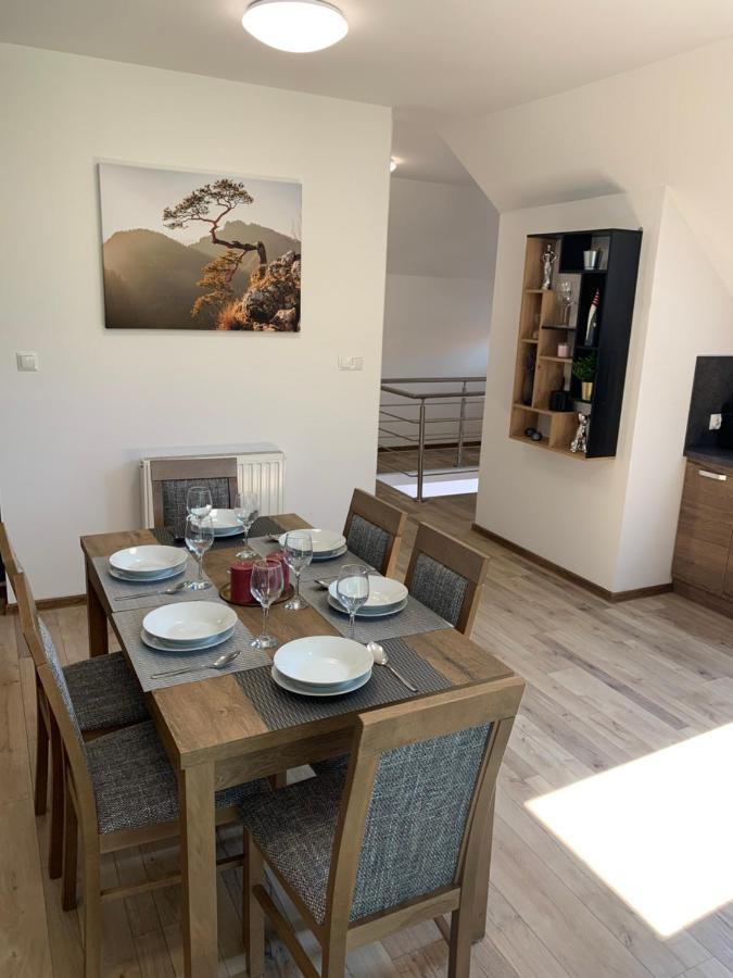 Cozy 2-Bedroom Vacation Apartment With Entire Top Floor Gaj  Εξωτερικό φωτογραφία